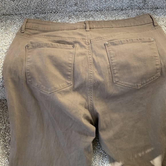 GV Rail Straight All Around Slimming Straight Leg Light Brown Jeans - Picture 4 of 7